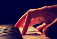 第四次给曼联送上温暖，莱斯特城为曼联将帅找回了更多信心.